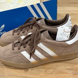 adidas Gazelle Suede Sneakers - Brown/White